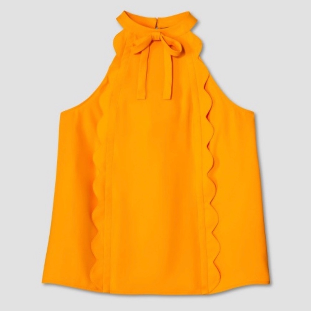 Scalloped yellow shirt
